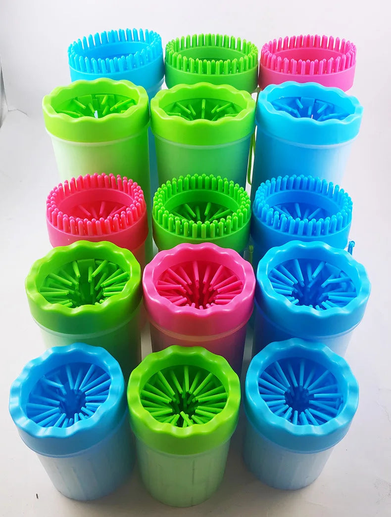 Pet paw wash cup quickly removes mud and dirt effortlessly.